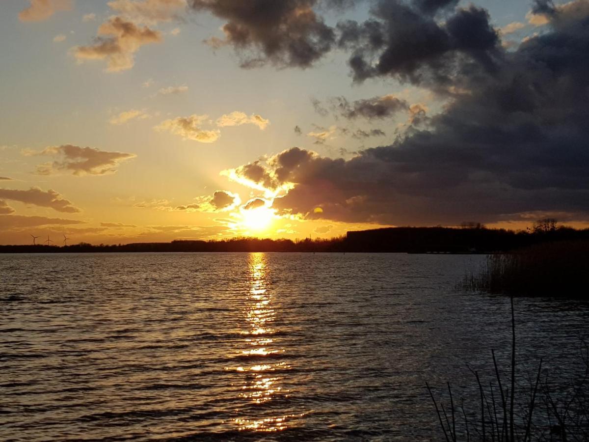 Seensucht & Urlaubstraeume, Ferienwohnung "Seeadler" Grossraeschen Exteriör bild